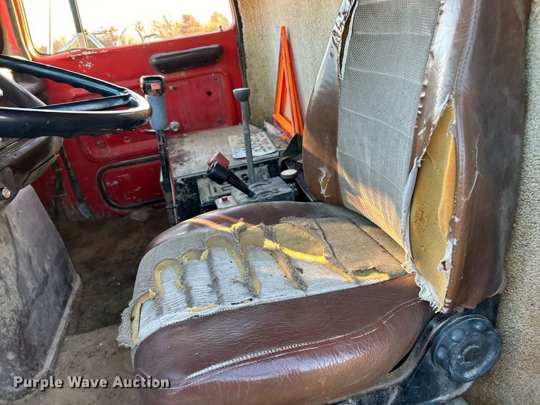 image for item NR9489 1979 Ford 9000  dump truck