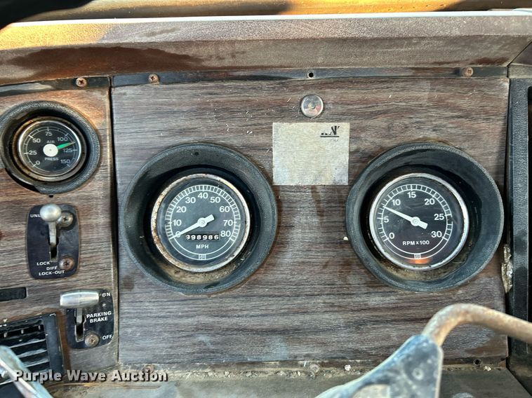 image for item NR9489 1979 Ford 9000  dump truck