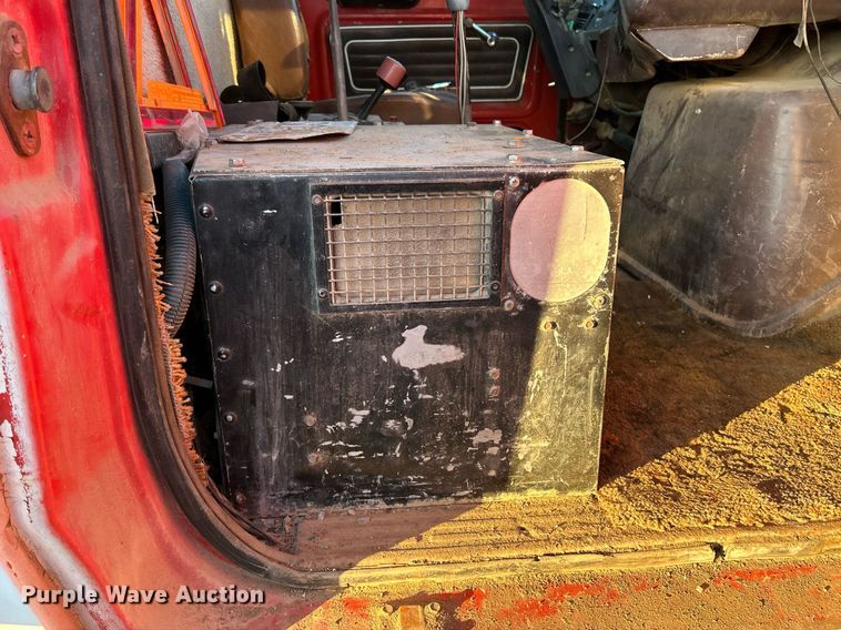 image for item NR9489 1979 Ford 9000  dump truck