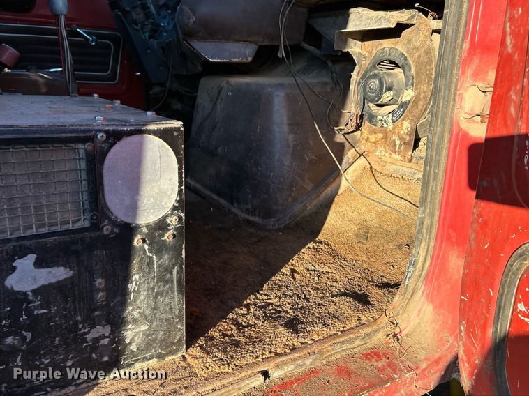 image for item NR9489 1979 Ford 9000  dump truck