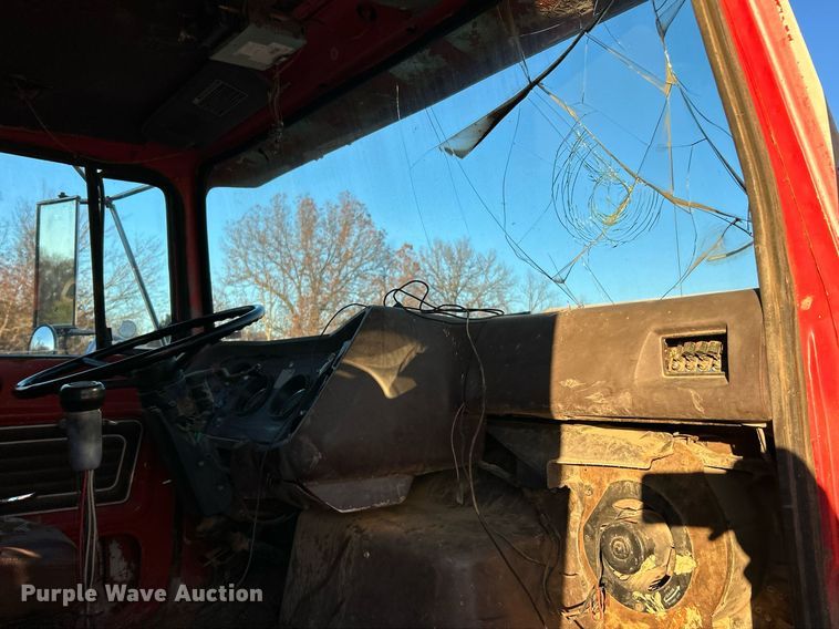 image for item NR9489 1979 Ford 9000  dump truck