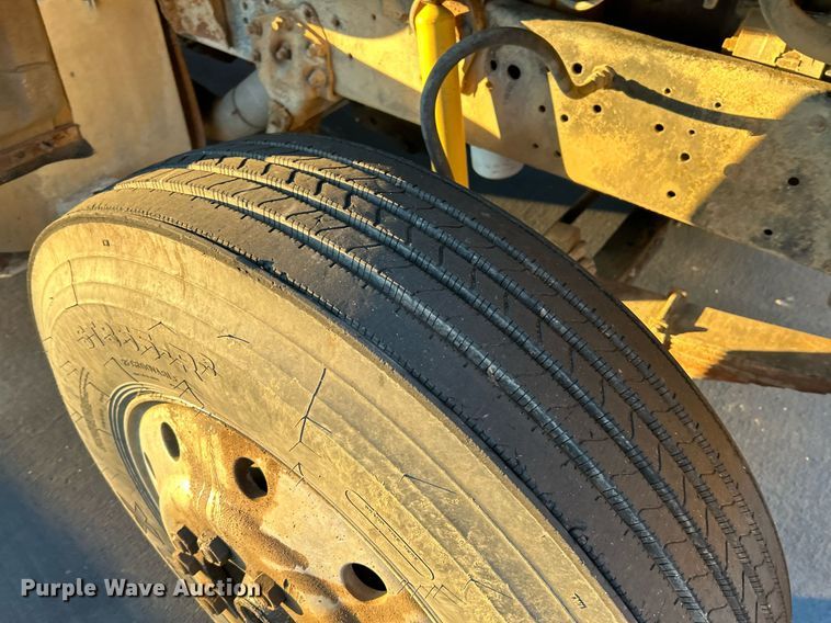 image for item NR9489 1979 Ford 9000  dump truck