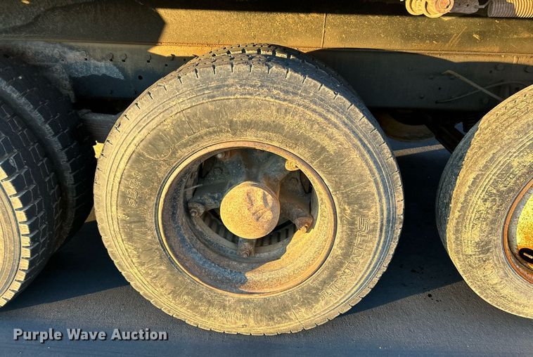 image for item NR9489 1979 Ford 9000  dump truck