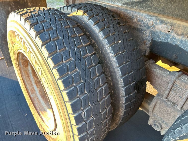 image for item NR9489 1979 Ford 9000  dump truck