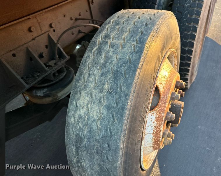 image for item NR9489 1979 Ford 9000  dump truck