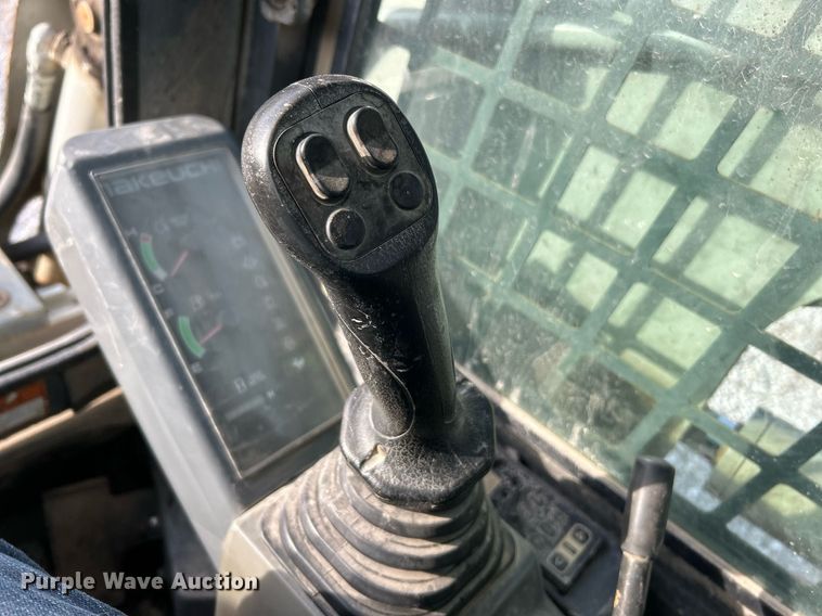 image for item NR9503 2012 Takeuchi TL240  tracked skid steer loader