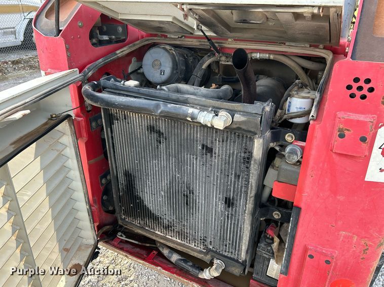 image for item NR9503 2012 Takeuchi TL240  tracked skid steer loader