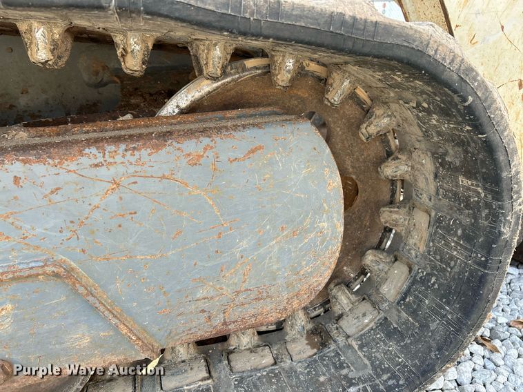 image for item NR9503 2012 Takeuchi TL240  tracked skid steer loader