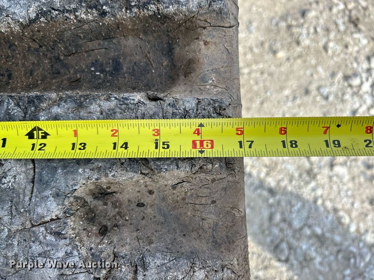 image for item NR9503 2012 Takeuchi TL240  tracked skid steer loader