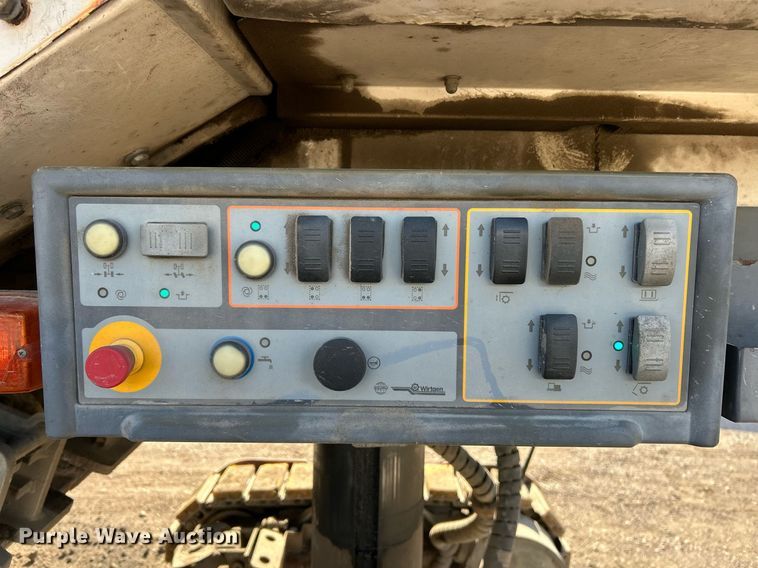 image for item NR9508 2011 Wirtgen W200  milling machine