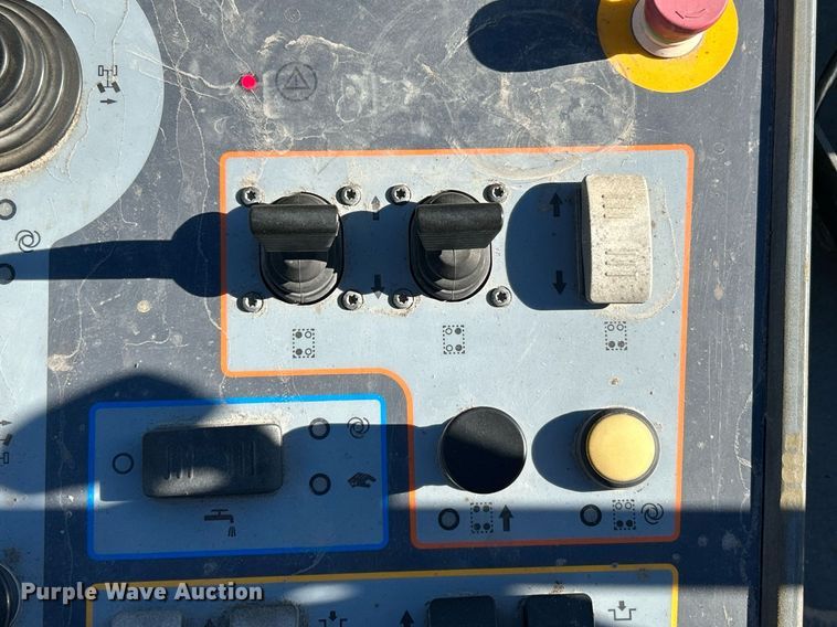 image for item NR9508 2011 Wirtgen W200  milling machine