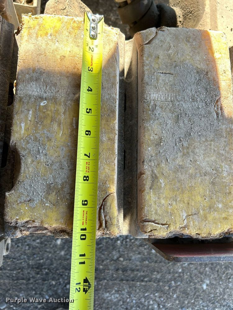 image for item NR9508 2011 Wirtgen W200  milling machine