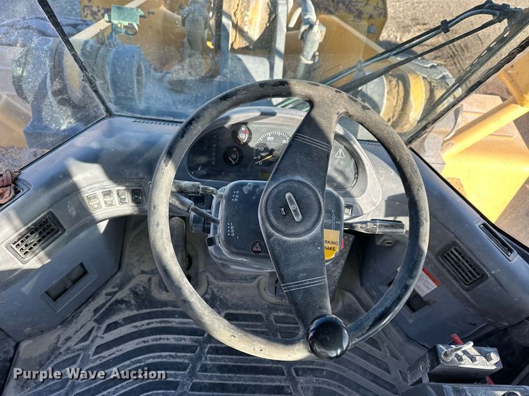 image for item NS9024 2002 Komatsu WA450-5  wheel loader