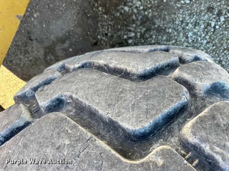 image for item NS9024 2002 Komatsu WA450-5  wheel loader