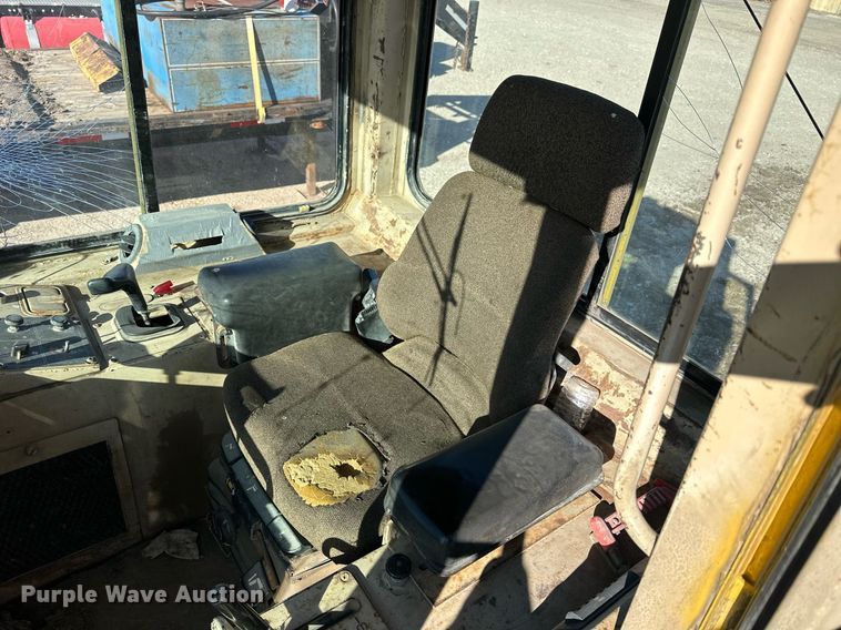 image for item NS9025 1996 Caterpillar D5C Series III  dozer