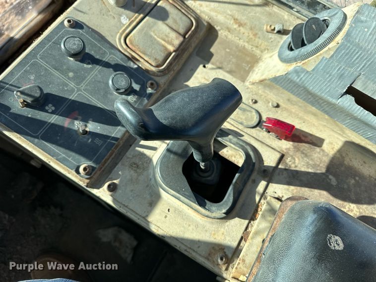 image for item NS9025 1996 Caterpillar D5C Series III  dozer