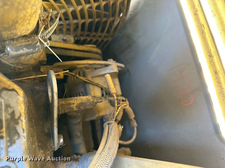 image for item NS9025 1996 Caterpillar D5C Series III  dozer