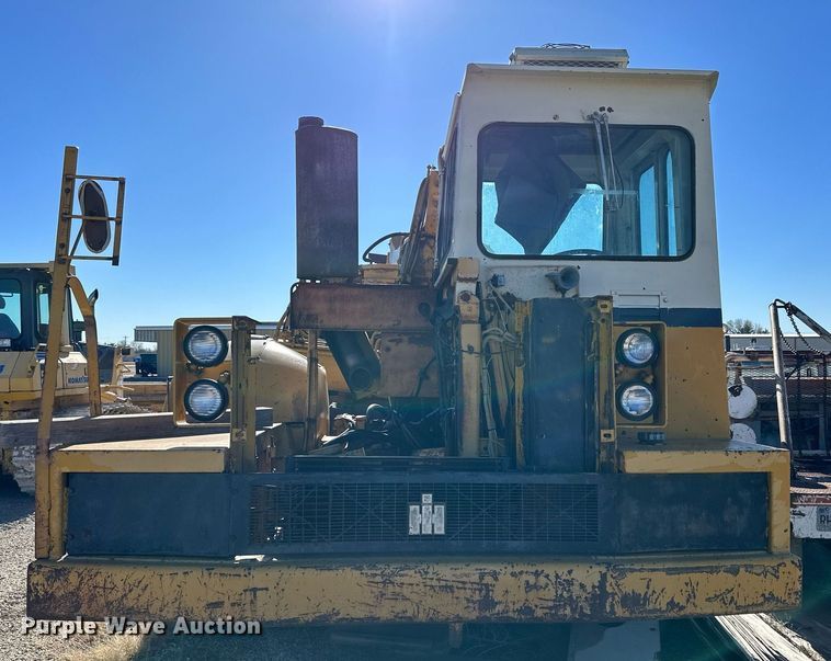 image for item NS9027 International 444  elevating scraper