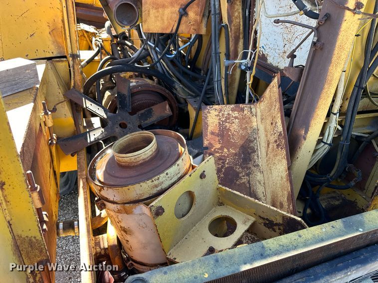 image for item NS9027 International 444  elevating scraper