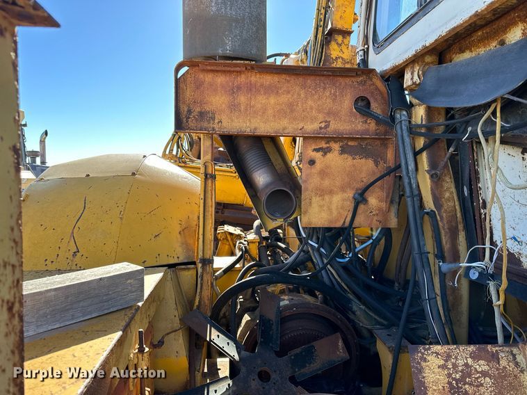 image for item NS9027 International 444  elevating scraper