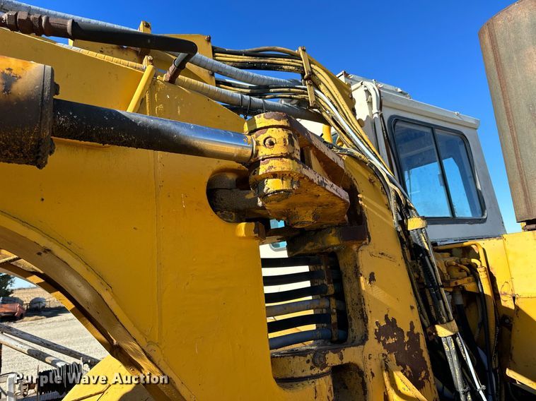 image for item NS9027 International 444  elevating scraper