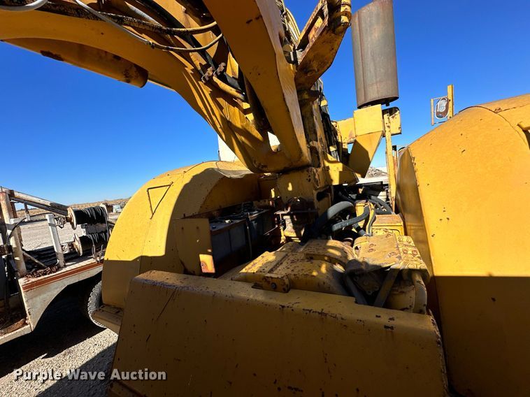 image for item NS9027 International 444  elevating scraper