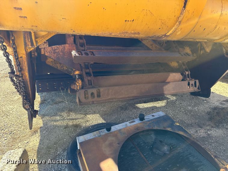 image for item NS9027 International 444  elevating scraper