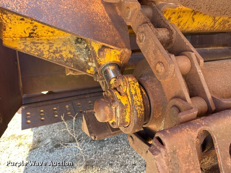 image for item NS9027 International 444  elevating scraper