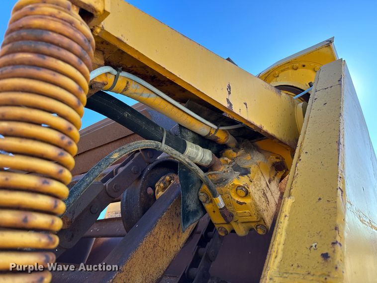 image for item NS9027 International 444  elevating scraper