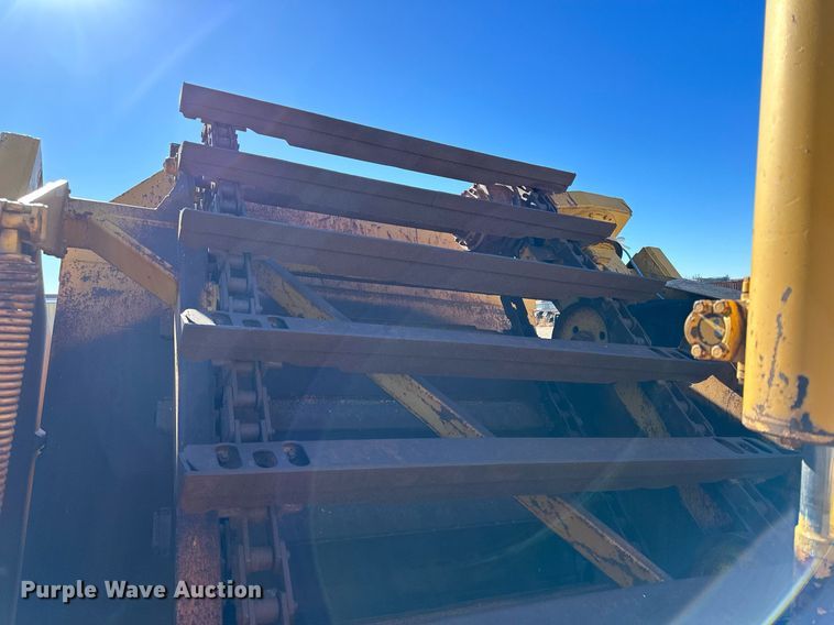 image for item NS9027 International 444  elevating scraper