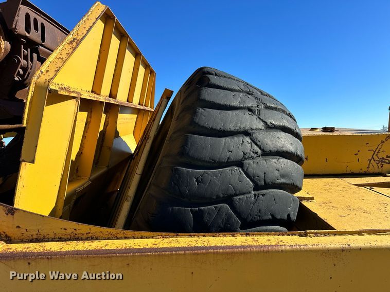 image for item NS9027 International 444  elevating scraper