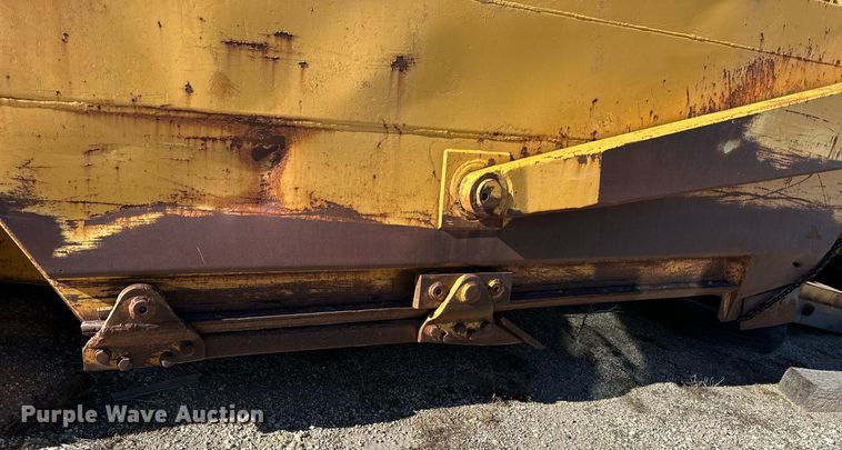 image for item NS9027 International 444  elevating scraper