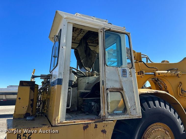 image for item NS9027 International 444  elevating scraper