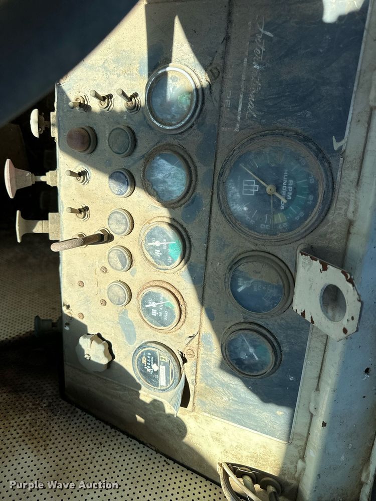 image for item NS9027 International 444  elevating scraper