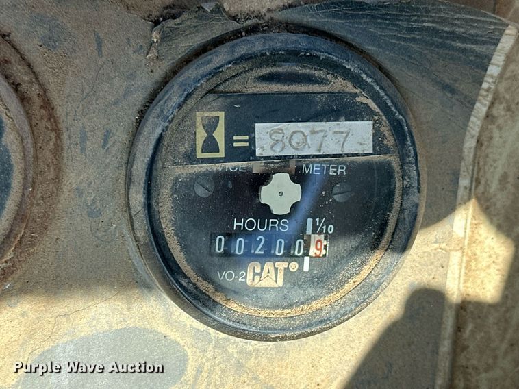 image for item NS9027 International 444  elevating scraper