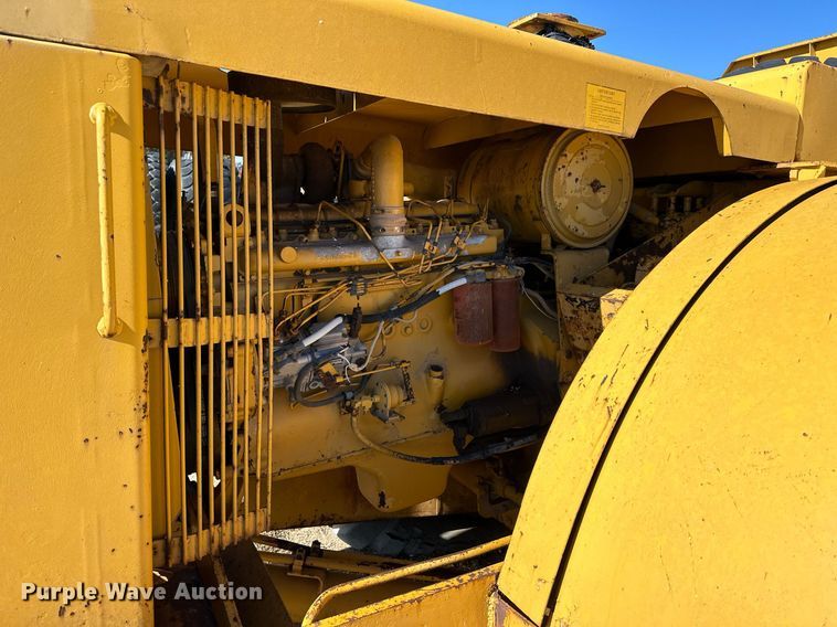 image for item NS9027 International 444  elevating scraper