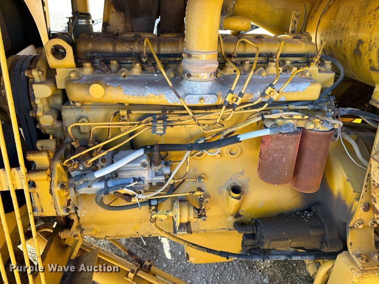 image for item NS9027 International 444  elevating scraper