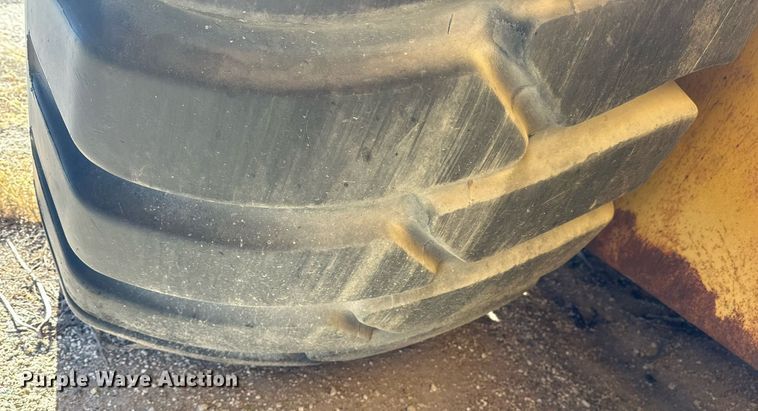 image for item NS9027 International 444  elevating scraper