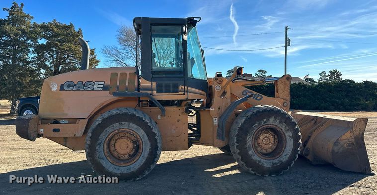 image for item NS9036 2004 Case 621D  wheel loader