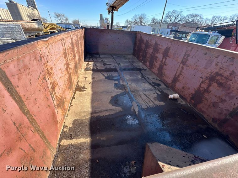 image for item NS9054 1993 International Navistar 4900  crane truck