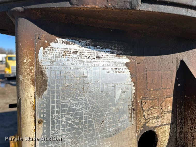 image for item NS9054 1993 International Navistar 4900  crane truck