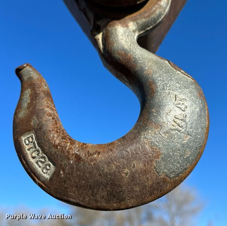 image for item NS9054 1993 International Navistar 4900  crane truck