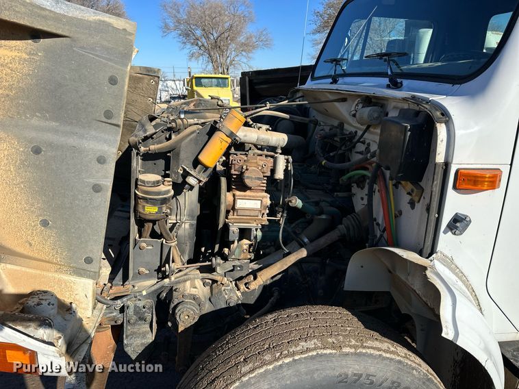 image for item NS9054 1993 International Navistar 4900  crane truck