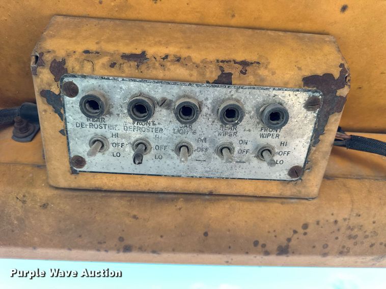 image for item NS9060 1979 Fiat-Allis 345B  wheel loader