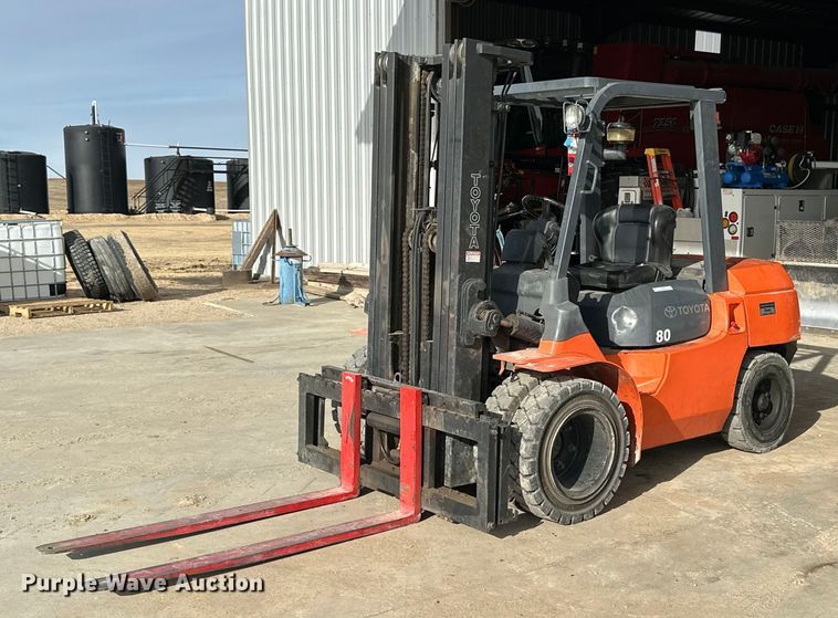 image for item NS9067 2001 Toyota 7FDU35 forklift