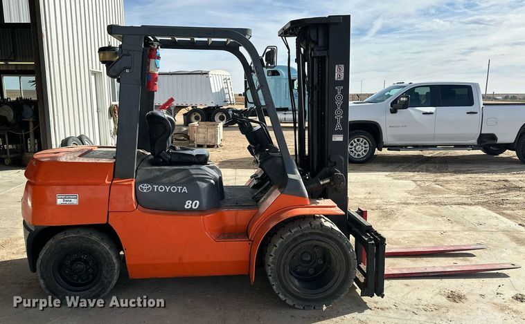 image for item NS9067 2001 Toyota 7FDU35 forklift