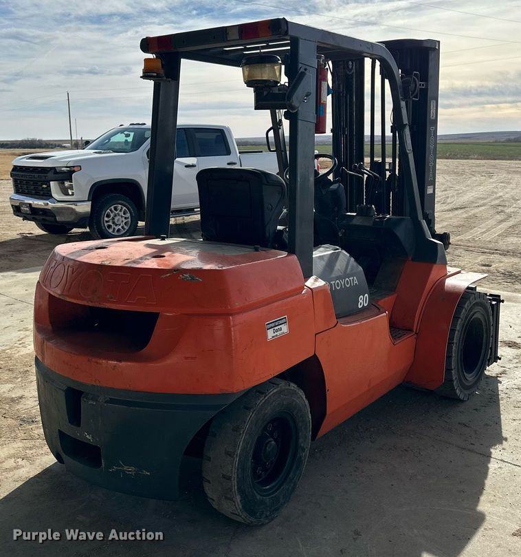 image for item NS9067 2001 Toyota 7FDU35 forklift