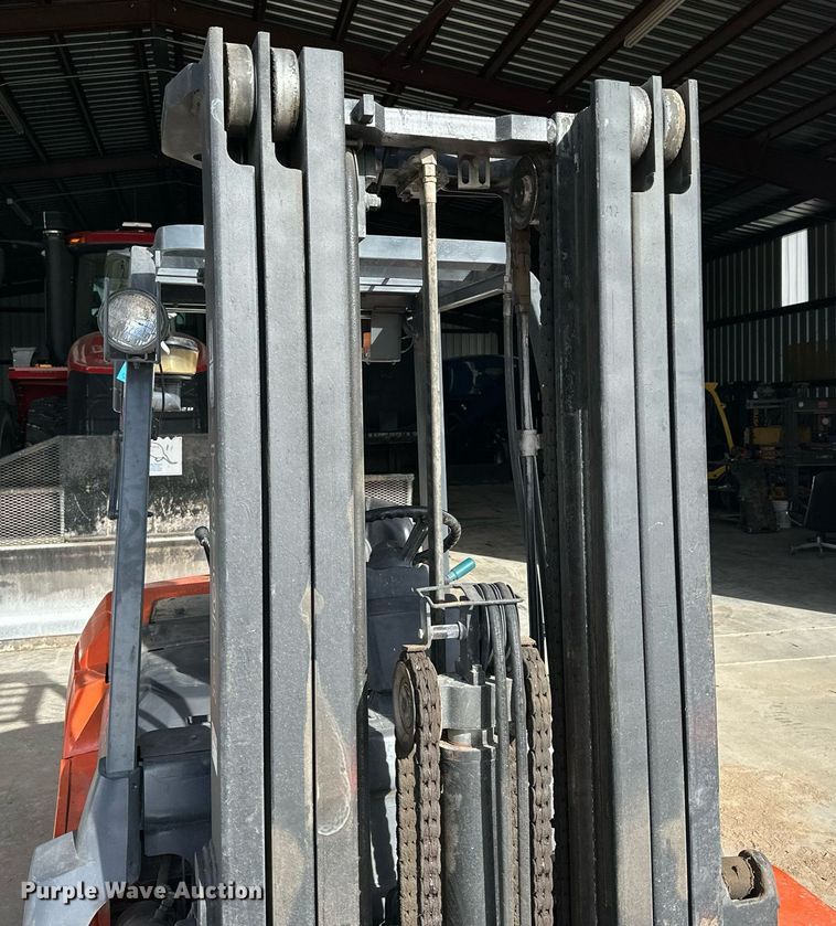 image for item NS9067 2001 Toyota 7FDU35 forklift