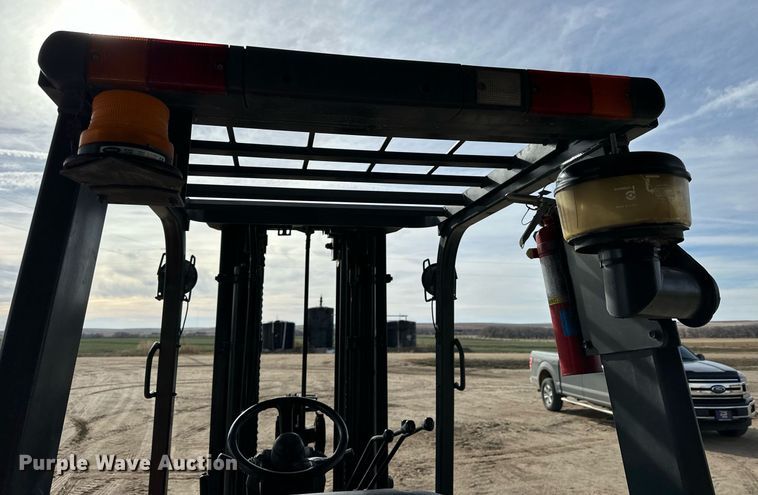 image for item NS9067 2001 Toyota 7FDU35 forklift