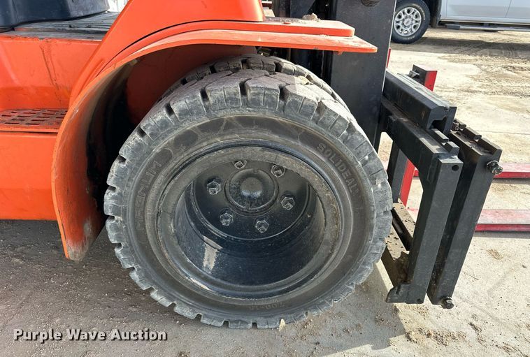 image for item NS9067 2001 Toyota 7FDU35 forklift